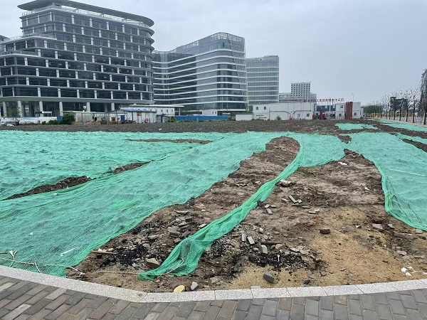 0529_144431133_387.jpg 储备地块巡查2.jpg