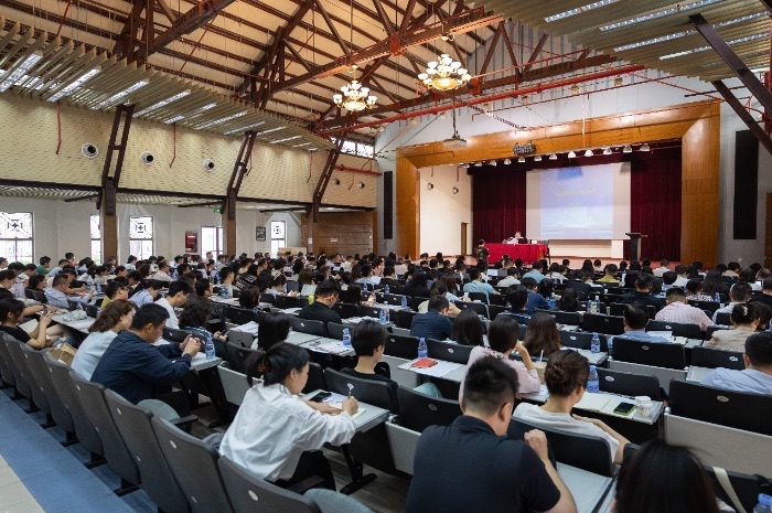 图为2025第二期“出海企业能力提升专题培训班”现场。(张千石摄)