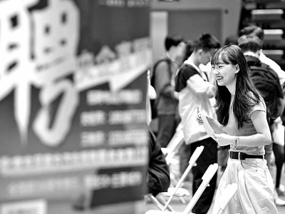架起从校园到职场的“连心桥” 架起从校园到职场的“连心桥”