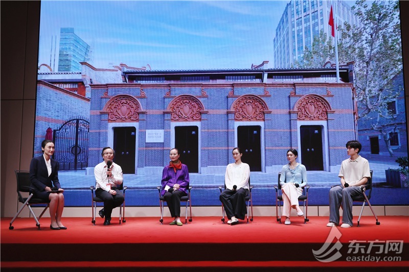 5月27日, “初心不改,百合花开”文艺谈·特别直播走进中共一大纪念馆(摄影:柏可林,下同)